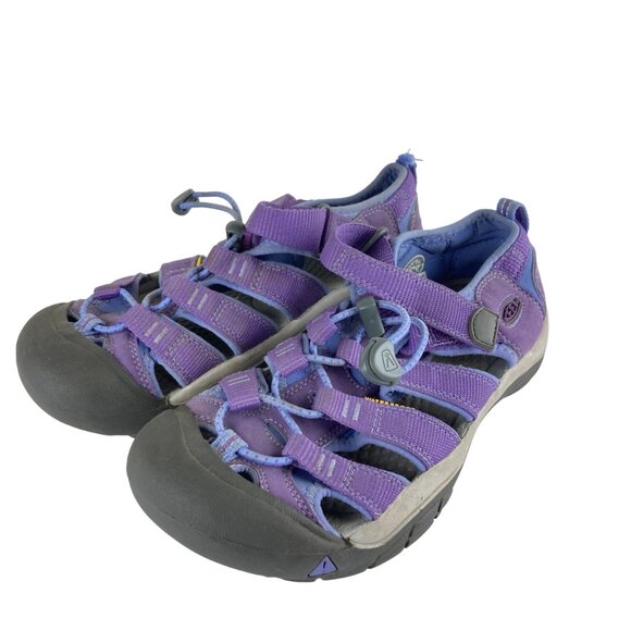 KEEN Girls Sz 4 Water Shoes Sandals Closed Toe Purple Hiking Beach Waterproof - Picture 1 of 7